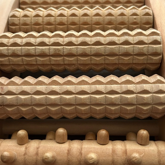 Theraflow Wooden Foot Massager Roller-Perfect Condition! - Picture 5 of 5